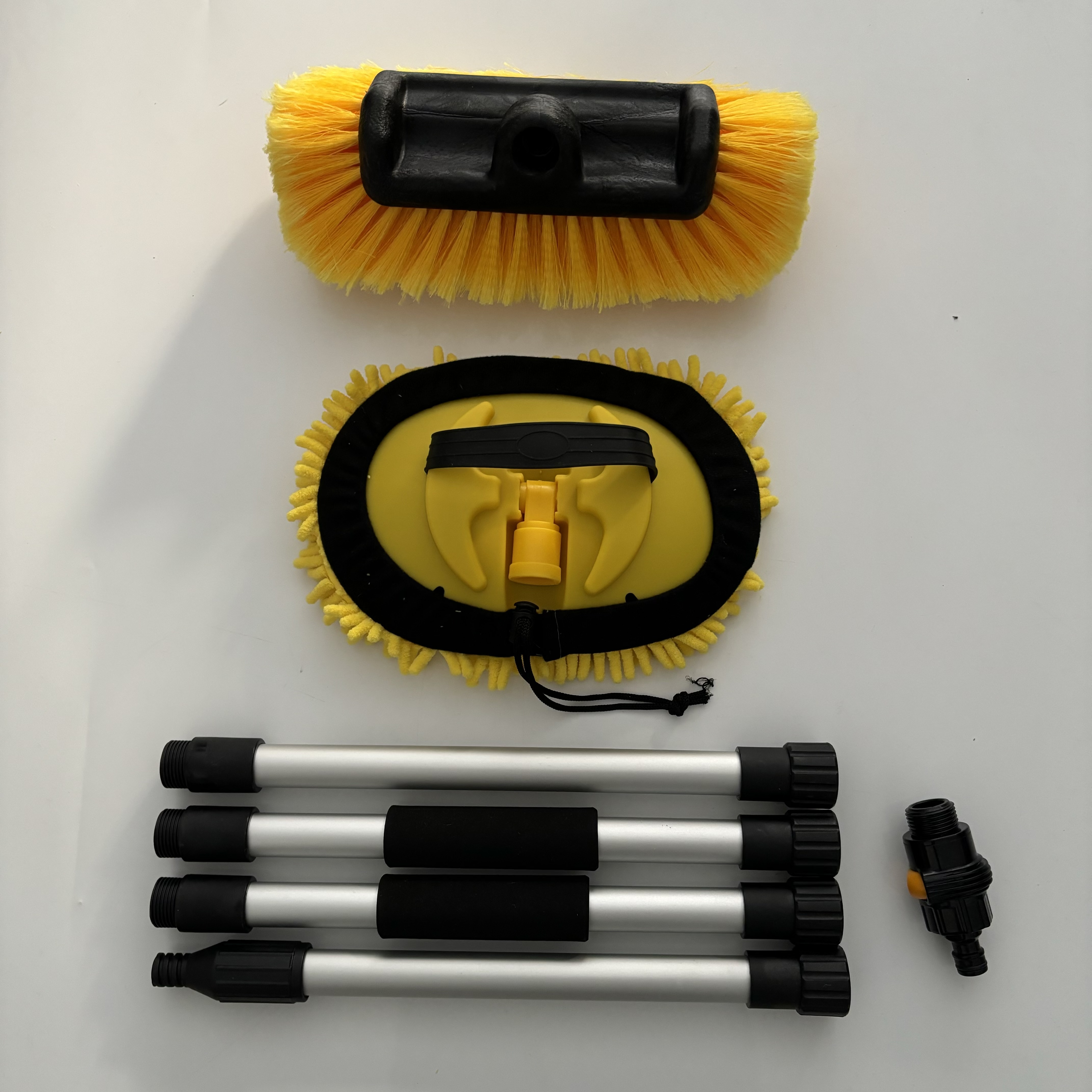 QL2226  Water flow through car wash brush with 4 section aluminum handle