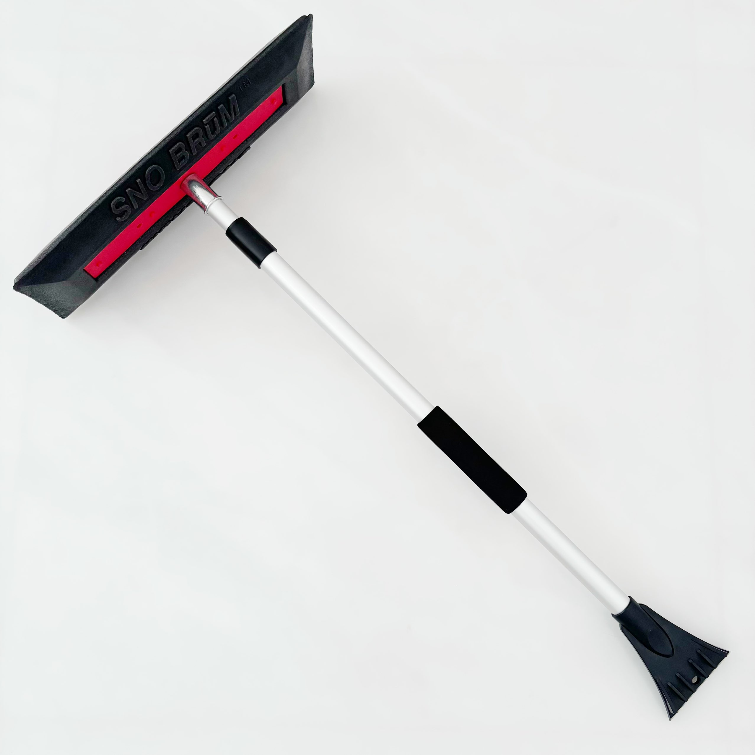 QL2310   2 in 1 Snow Broom With Ice Scraper